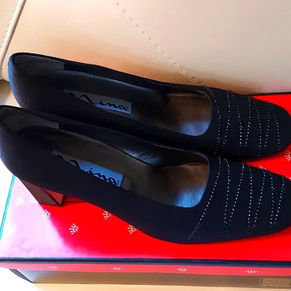 NINA Satin EUC - Picture 3 of 8